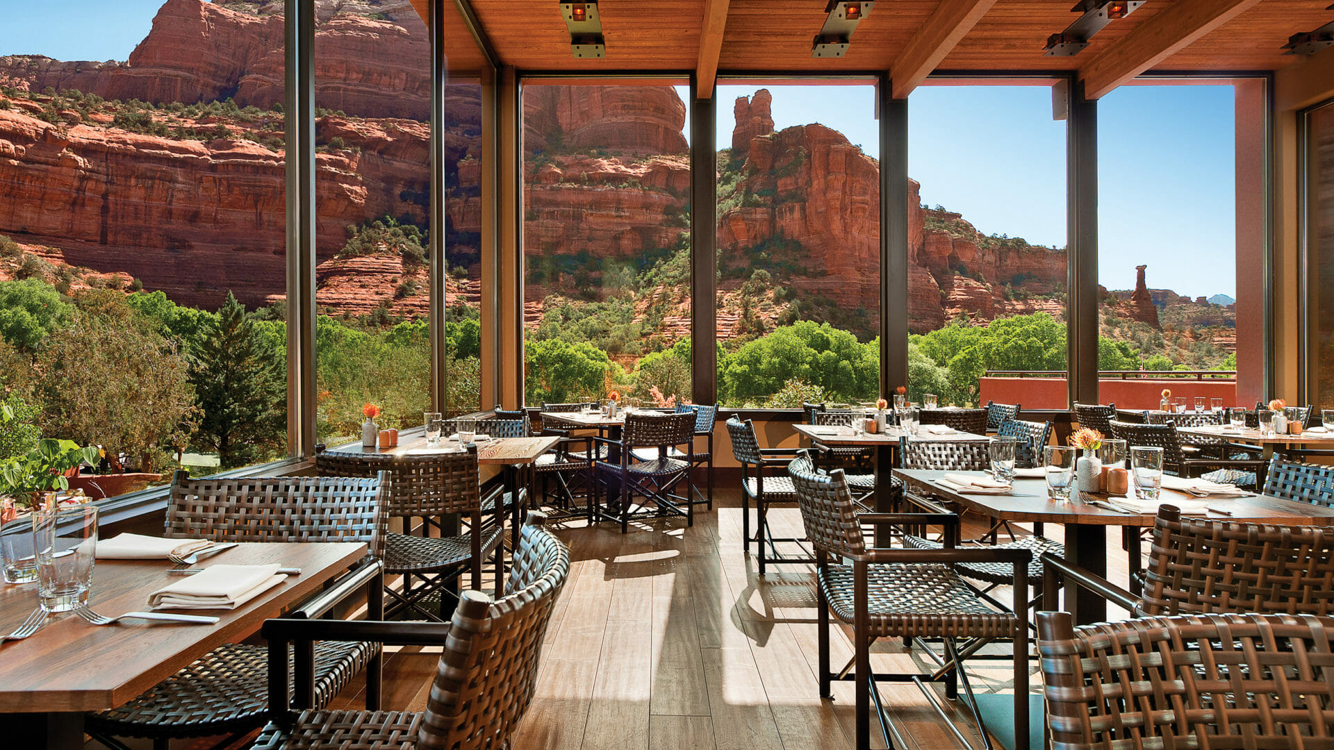 Enchantment Resort - Dining